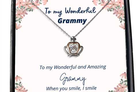 To my Grammy, when you smile, I smile - Crown Pendant Necklace. Model 64037