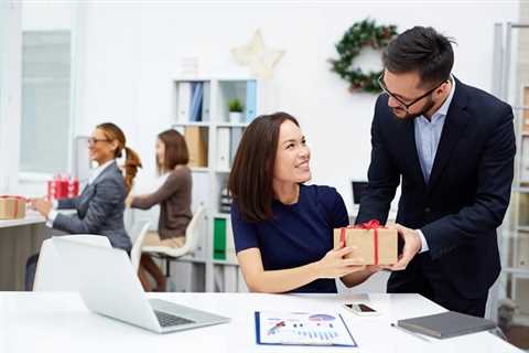 Why Are Staff Thank-You Gifts So Important to Today’s Businesses? - Creatives Street