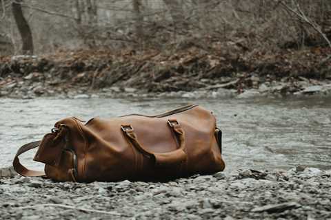Choosing the Perfect Leather Corporate Gift: A Guide for Business Owners and Managers