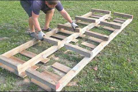 A simple and useful DIY pallet idea.