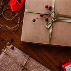 Gift Wrapping Ideas: 25 Ways To Wrap Ribbon and Bows on Gifts