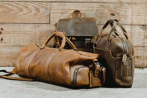 Advantages of Leather Camera Bags: Why They Are the Perfect Gift for Your Clients and Employees