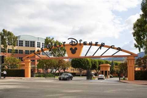 NEWS: Disney Announces Cash Dividend for First Time in 3 Years