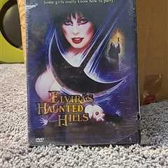 Elviras Haunted Hills (DVD, 2002)